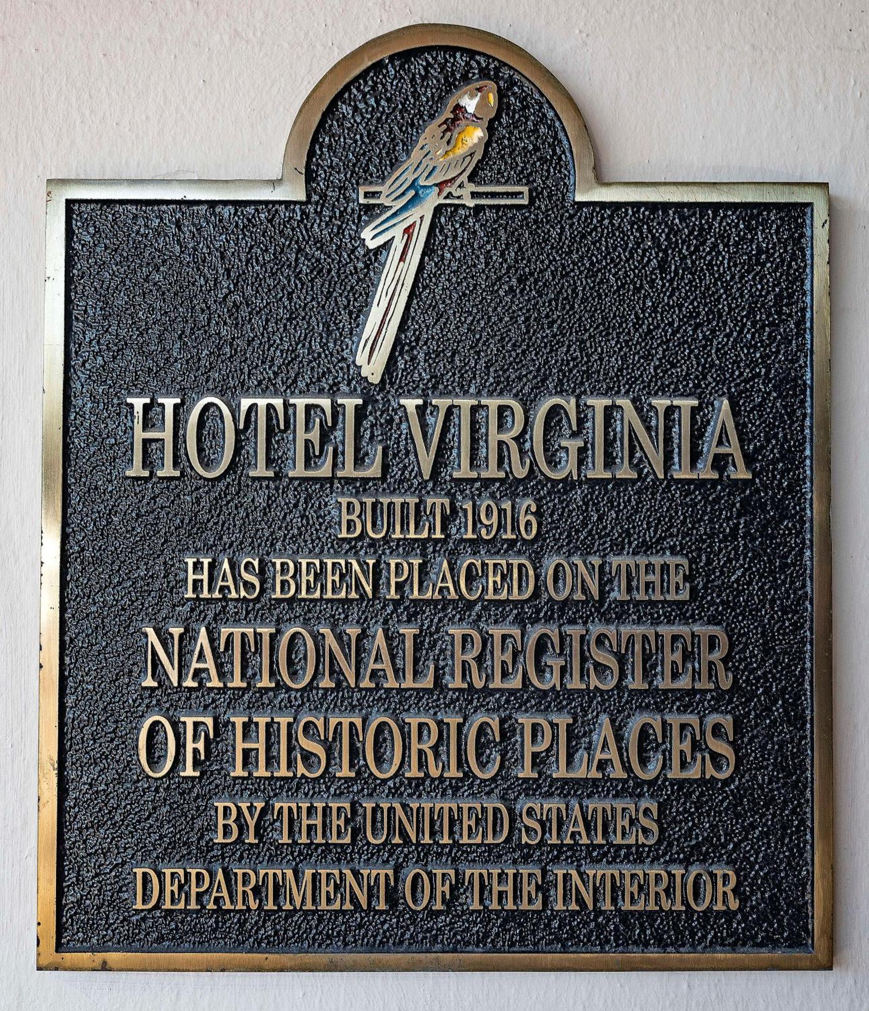 Hotel Virginia Santa Barbara, Tapestry Collection By Hilton Eksteriør billede